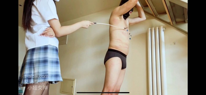 00后小娅女神暴虐犯错贱狗 YC-220822-2