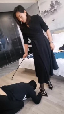 【冷御女王】各种刑罚玩贱狗 bf22452-HD绳艺资源网