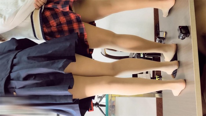 【婧児小主】婧児小意双S全语言踩踏肉丝高跟短靴下踩地板脸羞辱踩死！YC-220322-3 网友原创 第8张