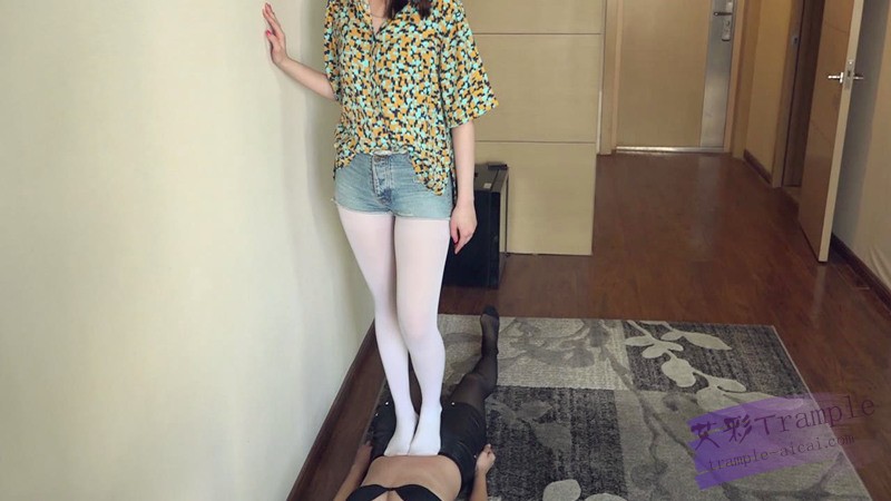 『小妮女女』无情践踏女M，纯虐，胸踩憋，脸变形-HD绳艺资源网