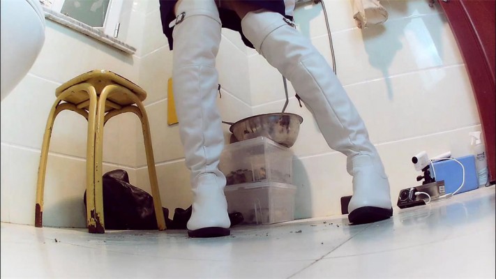 【婧児小主】晓G长靴处决碾踩蟋蟀 碾碎你们的躯体在我长靴之下！ 下集 YC-220312-5 网友原创 第4张