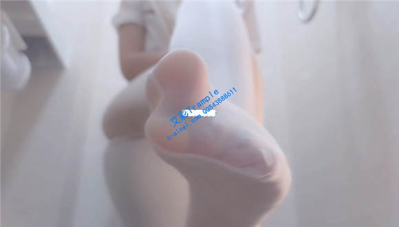小萝莉秀白丝玉足 其他绳艺 第5张