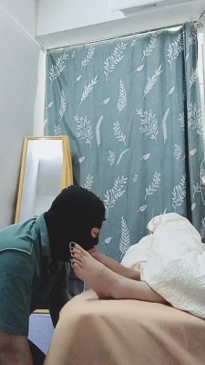 【美娜格格】家奴舔脚伺候起床 bf22732-HD绳艺资源网
