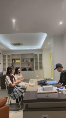 【狗哥】开发来应聘的两个小妹妹做S bf12103