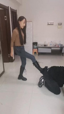【精神小妹】三女神发泄耳光暴打 bf22455