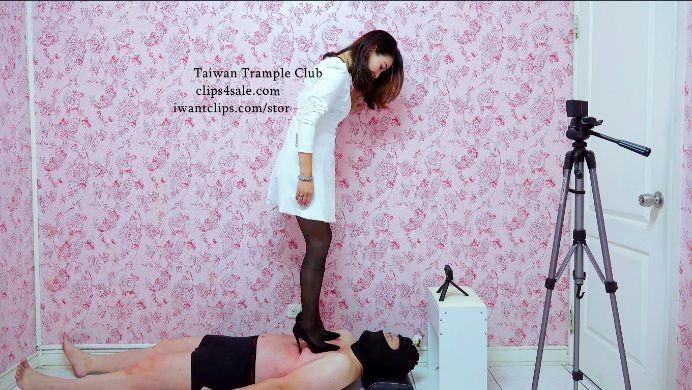 【Taiwan Trample Club】极恶毒CL压鞋跟践踏-沁