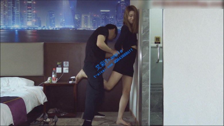 【女子防身术】超美大长腿白领美女各种姿势踢裆 G-200108