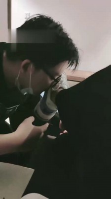 【妮蔻】沐足店公开舔脚伺候 bf17746-HD绳艺资源网