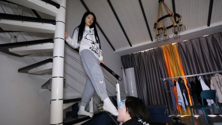 【惑心】贱狗舔我臭白袜-HD绳艺资源网