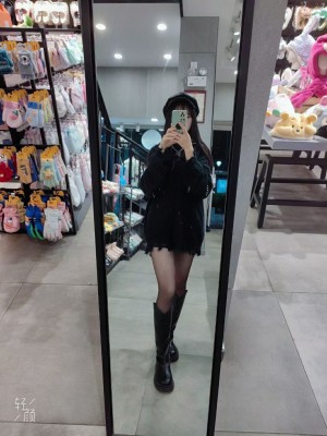 【黑丝诱惑】素人姣姣原味脏短靴踩踏骑马钻胯 YC-221211-2 网友原创 第7张
