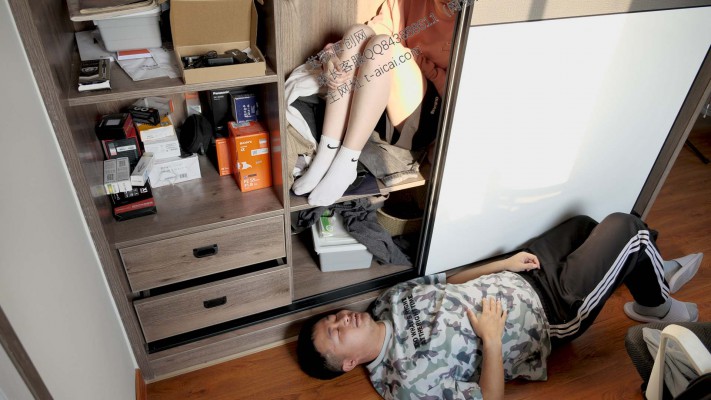 【第5风格】等00后幼师下课后舔她的嫩脚 YC-230228