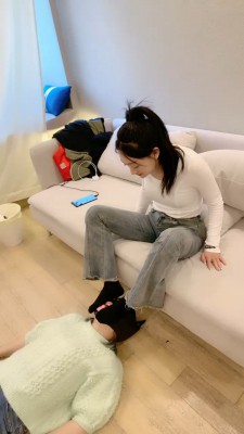 【上海赵丽颖】车模S强迫母畜吃黑棉袜/臭脚窒息 bf23265 套路直播库 第4张