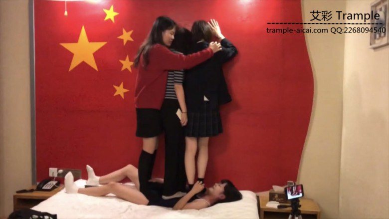 最强女m更新！闺蜜三人踩精髓部分！
