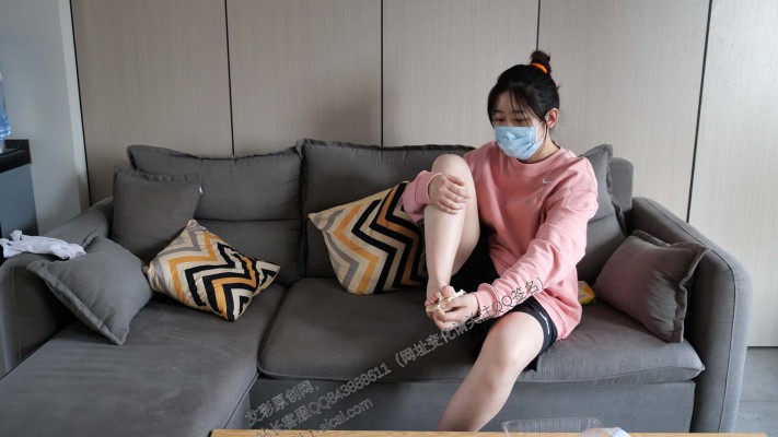 【第5风格】等00后幼师下课后舔她的嫩脚 YC-230228