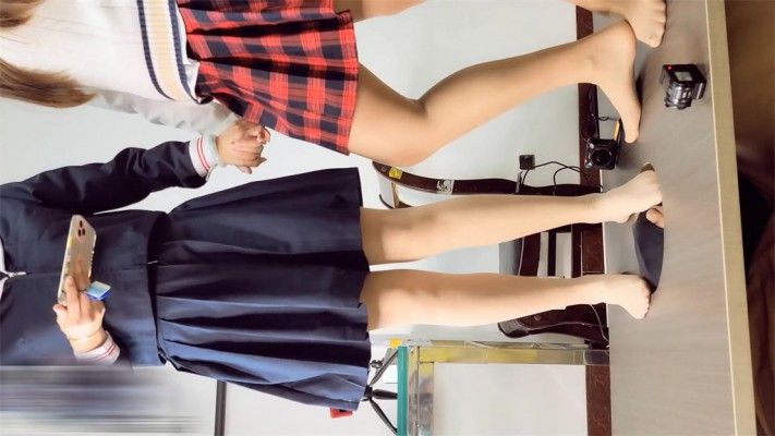 【婧児小主】婧児小意双S全语言踩踏肉丝高跟短靴下踩地板脸羞辱踩死！YC-220322-3 网友原创 第4张