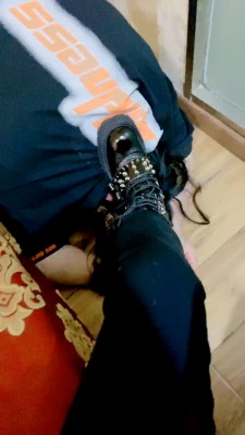 【甜沁】萝莉主短靴踩虐胖狗 bf23208-HD绳艺资源网