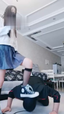 【猫神大人】JK小姐姐黑丝白鞋虐杀 bf19439